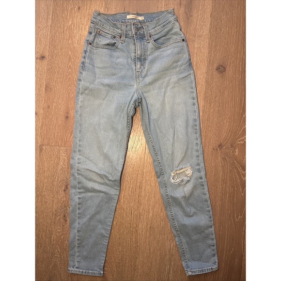 Levi's Mom Jean Light Wash Blue Denim High Rise Jeans with Distressed Knee - Picture 1 of 6